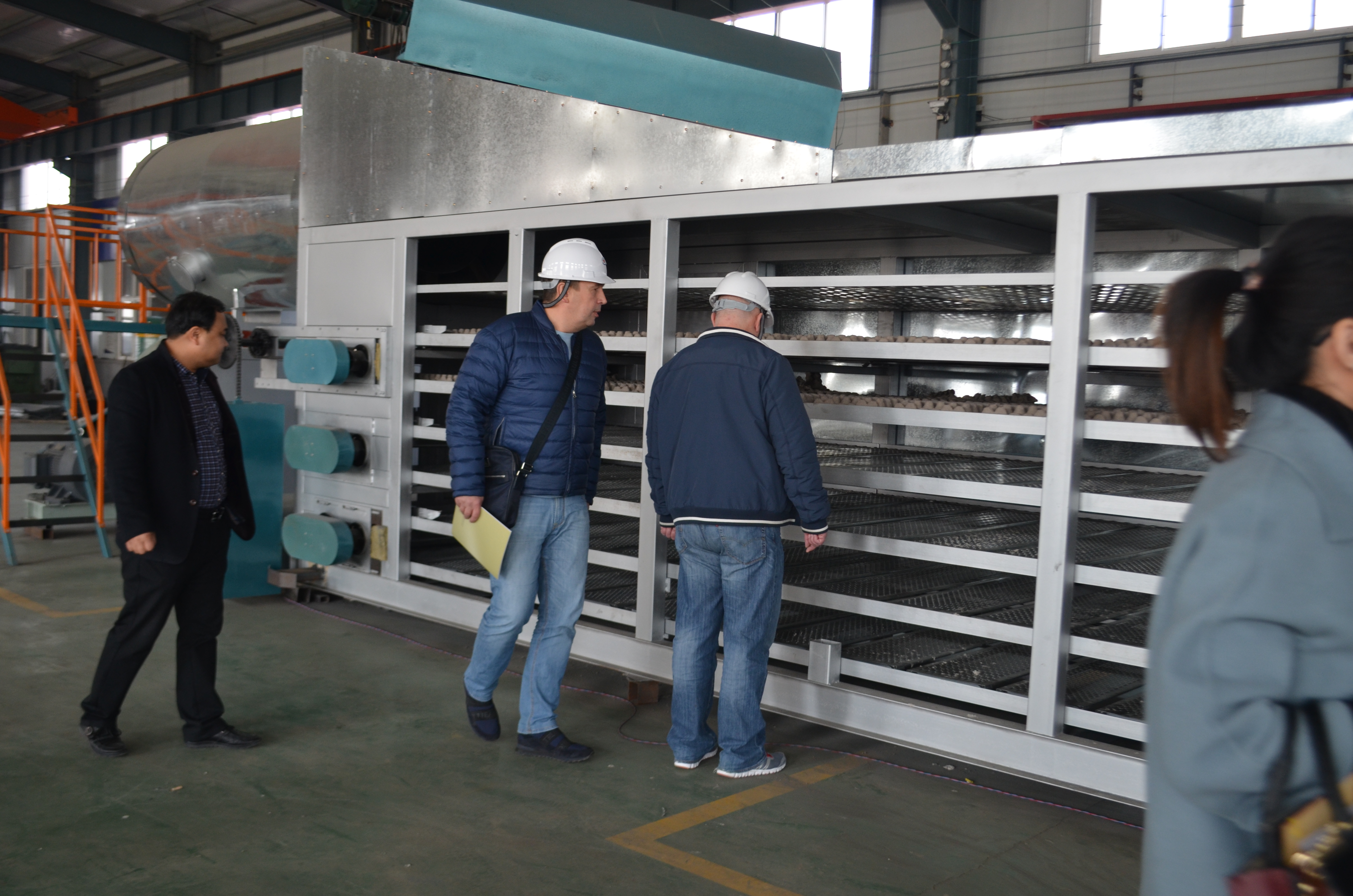 蛋托機(jī)、蛋托生產(chǎn)線(xiàn)、雞蛋托盤(pán)機(jī)，請(qǐng)致電宏潤(rùn)包裝